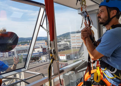 Auswechseln von RWA-Fenstern in Treppenhaus