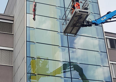 Auswechseln von RWA-Fenstern in Treppenhaus