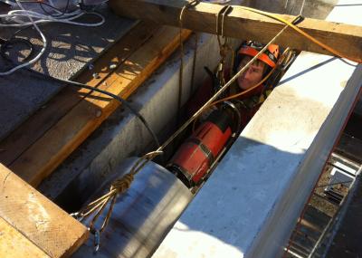 Kernbohrung an enger Stelle, Zugang mit Seilarbeit